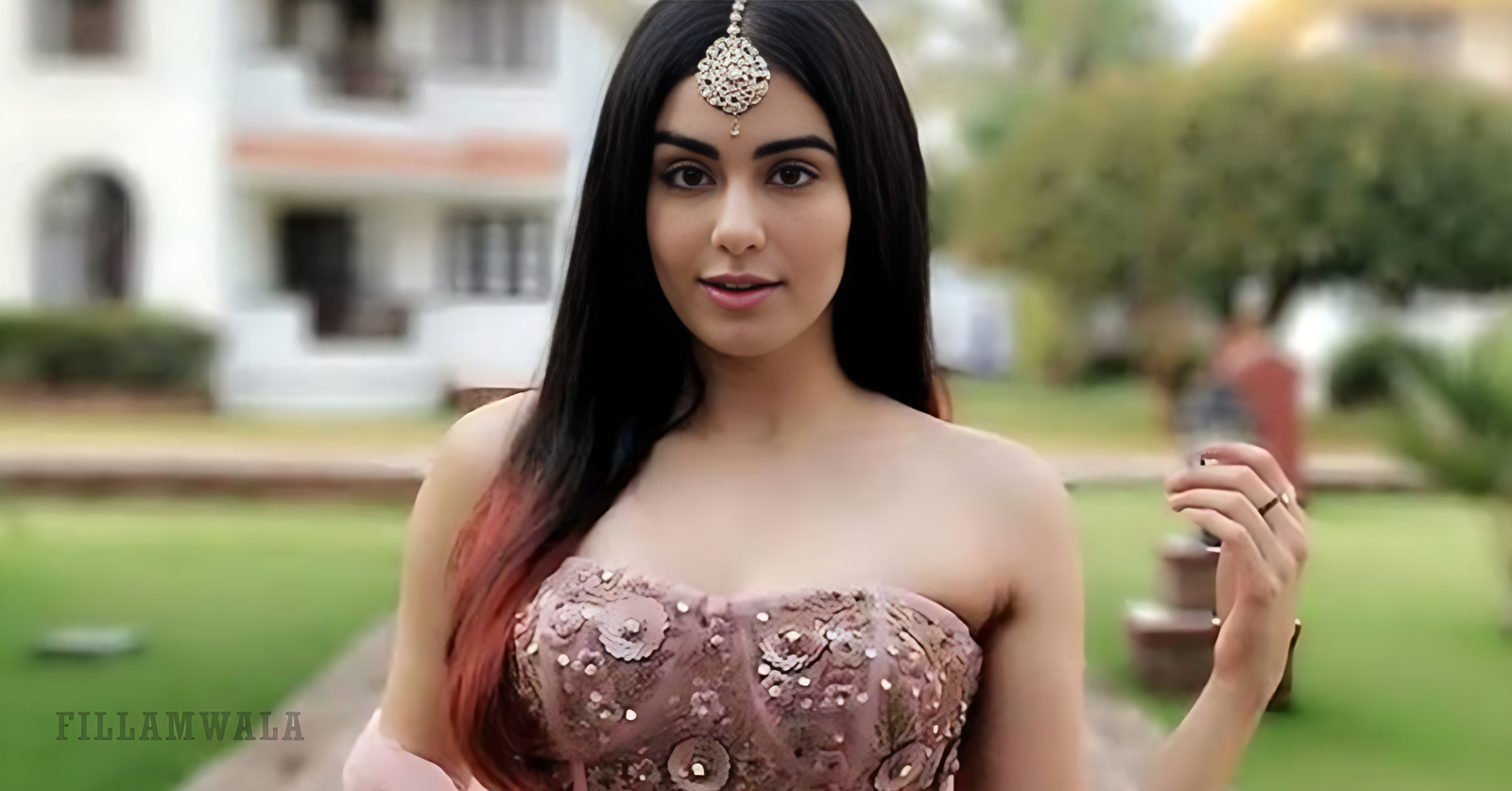 Adah Sharma embraces her natural beauty and says no to nose job...